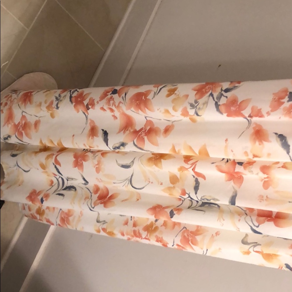 Dress - Picture 4 of 4
